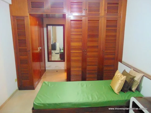 Imagem Pitangueiras - Duas quadras da praia - 130 m² úteis - 02 vagas.