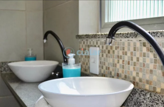 Imagem Casa com 11 Quartos à Venda, 381 m² em Santa Teresa - Rio De Janeiro Imagem Casa com 11 Quartos à Venda, 381 m² em Santa Teresa - Rio De Janeiro