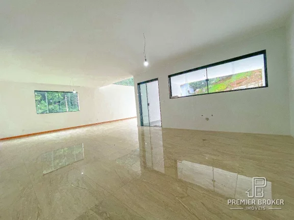 Imagem Casa à venda, 234 m² por R$ 800.000,00 - Albuquerque - Teresópolis/RJ
