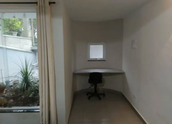 Imagem Sobrado espaçoso, recém-reformado, pronto para morar!