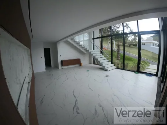 Imagem Casa em Condomínio para Venda em Balneário Camboriú / SC no bairro Barra