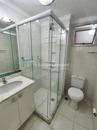 Imagem Localizado entre os Shoppings Iguatemi e Galleria, este apartamento une conforto e praticidade. A re...
