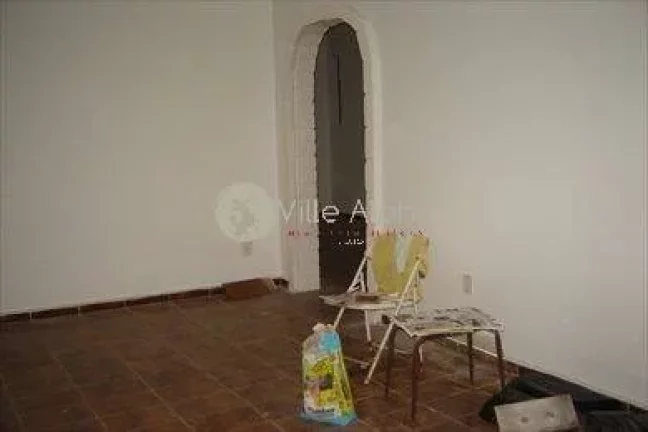 Imagem SOBRADO DE ESQUINA DISPONÍVEL PARA LOCAÇÃO NO GONZAGA EM SANTOS.