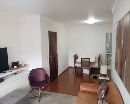 Imagem Apartamento com living para 02 ambientes, piso de tacos, dormitórios com armários, closet, banheir...