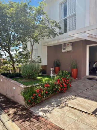 Imagem Sobrado à venda com 3 quartos, sendo 1 suíte, no condomínio Rio Preto, Atibaia - SP