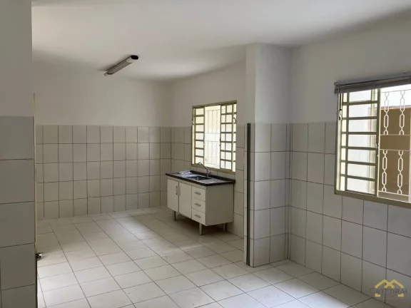 Imagem Casa Comercial na Vila Arens com 250m² por - R$ 3.500,00