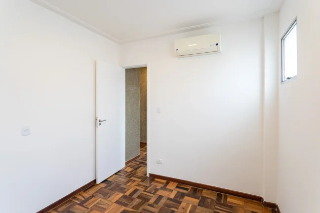 Imagem Apartamento 90M², 2Q, 1 Suíte, 2 Banheiros, 1 Vaga, Split, Salão de Festas, Área Verde.