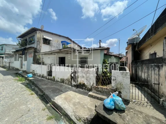 Imagem TERRENO COM 2 CASAS, 2 QUARTOS, 1 WC, ÁREA DE SERVIÇO E QUINTAL