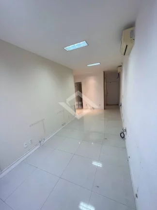 Imagem Sala Duplex 72m² - em predio misto - Frente ao Metrô Carioca, Centro do Rio
