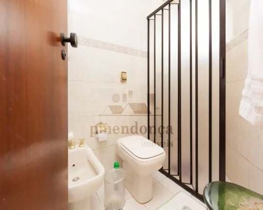 Imagem Apartamento com living para 2 ambientes, lavabo, 3 dormitórios sendo 1 suíte, banheiro social, coz...