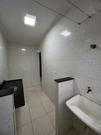 Imagem Casa nova de condominio em Praia Grande !
