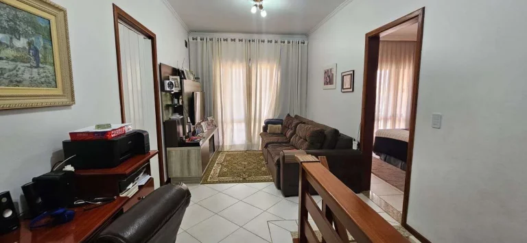 Imagem Casa à Venda, 280m2, 3 Dormitórios(01 Suíte), 3 Vagas , Areias, São José/SC