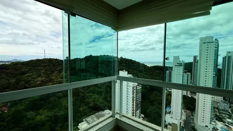 Imagem Apartamento mobiliado e Decorado com 3 suítes, 3 vagas na Barra Norte em Balneário Camboriú
