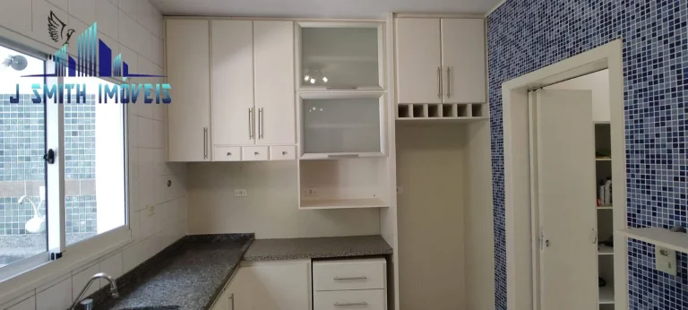 Imagem CASA 3 DORMS (1 SUITE), 2 VAGAS. ÁREA GOURMET. VAGAS VISITANTES