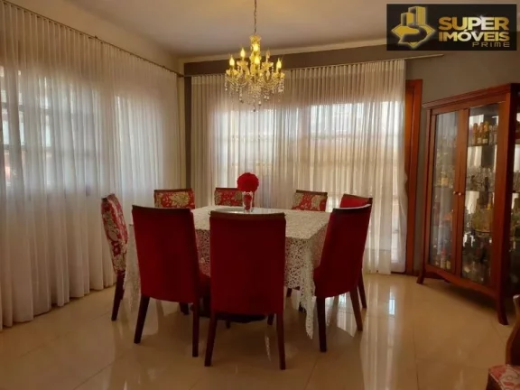 Imagem Casa Alto Padrão a Venda no bairro Centro - Pelotas, RS