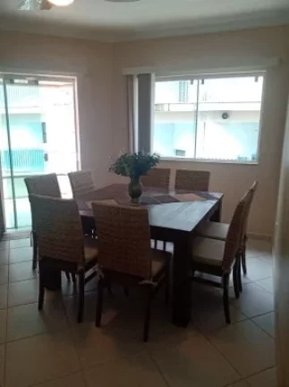 Imagem Excelente oportunidade de investimento em Ubatuba-SP: Apto 3 quartos, 2 suítes, 1 sala, 3 banheiros, 2 vagas na Praia Grande, 160m²!