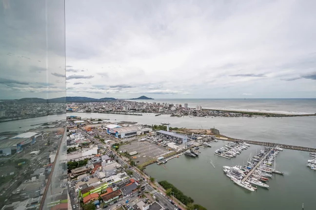 Imagem Apartamento com 3 dormitórios à venda sendo 3 suítes, 328.96 m² por - R$ 8.750.000,00 - Fazenda - Itajaí/SC