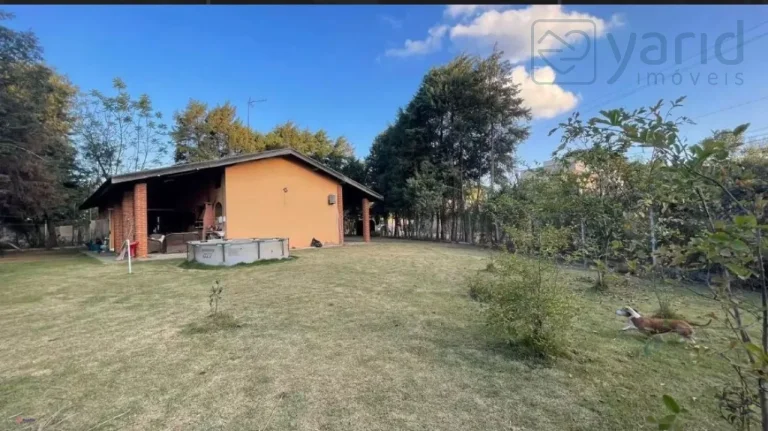 Imagem Casa à venda em Jundiaí-SP, Bairro Caxambu: 3 quartos, 1 suíte, 1 sala, 1 banheiro, 5 vagas de garagem, 200m² de área. Aproveite!