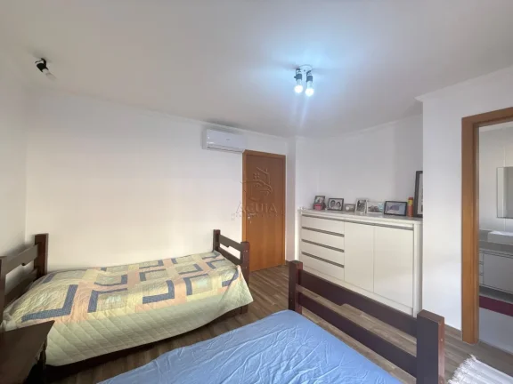 Imagem Sobrado Triplex de 155m² no Saco da Ribeira!!