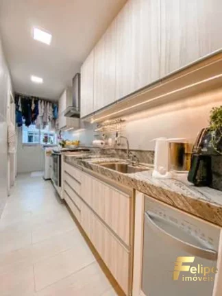 Imagem Cobertura Duplex com 300m², 4 suítes sendo 2 canadenses, 5 vagas de garagens soltas.