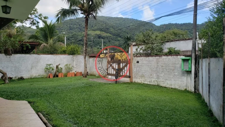 Imagem CASA TERREA COM 2 QUARTOS AMPLO JARDIM EM BOIÇUCANGA