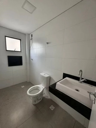 Imagem Casa Triplex Geminada - 134m² ,Arquitetura Moderna, Conforto Excepcional e na melhor localização da Praia da Enseada.
