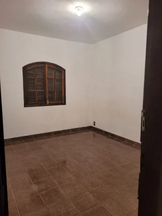 Imagem Chácara 1000m² à Venda em Jambeiro