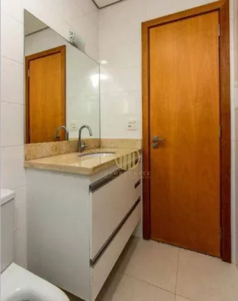 Imagem Apartamento com 3 dormitórios - 1 suíte - sacada - completo em armários - frente para o Pq. Raya R$ 680.000 - Jardim Botânico - Ribeirão Preto/SP