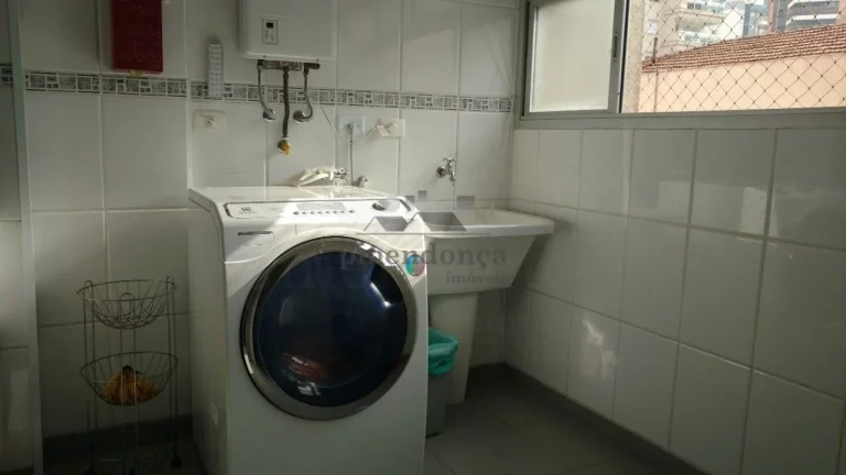 Imagem Apartamento em excelente estado de conservação. Amplo living para 2 ambientes, lavabo, 3 dormitór...
