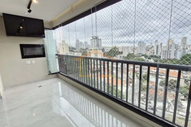 Imagem Apartamento com 9 anos de construção, totalmente reformado, com 4 dormitórios, sendo 2 suítes. C...