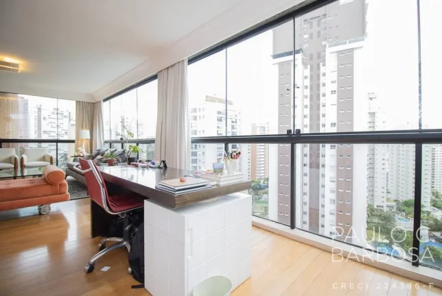 Imagem Apartamento amplo com 3 suítes, living com janelões - 4 vagas - 247m²