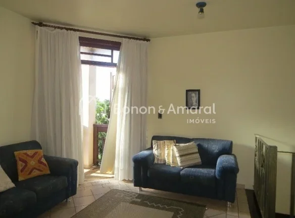 Imagem Linda residência em condomínio fechado de alto padrão, com ambientes amplos e aconchegantes. O im...
