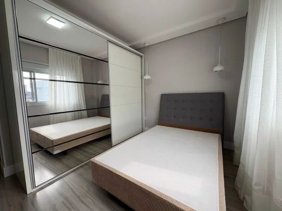 Imagem Casa mobiliada no Condomínio Caledônia com 4 suítes e 4 vagas de garagem em Camboriú