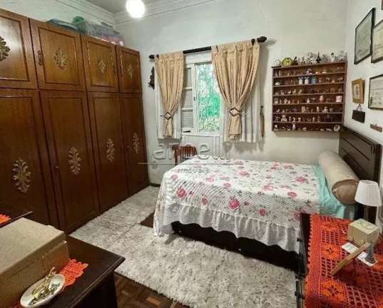 Imagem Casa com área total de 295 M² e 170M² de área construída, com 3 dormitórios sendo 1 suíte, 3 ...