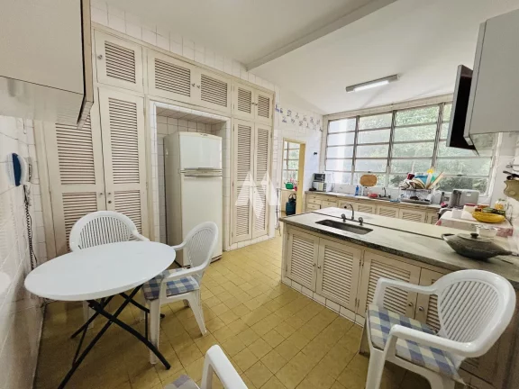 Imagem Apartamento à venda de 4 dormitórios com Vista Mar - Itararé / São Vicente