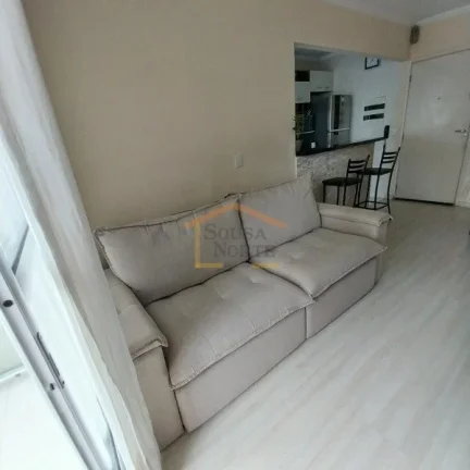Imagem Apartamento reformado, 3 dormitórios, com armários, sala 2 ambientes, sacada, cozinha americana pl...