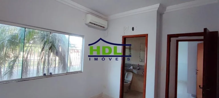 Imagem Casa Top no centro de Hidrolândia