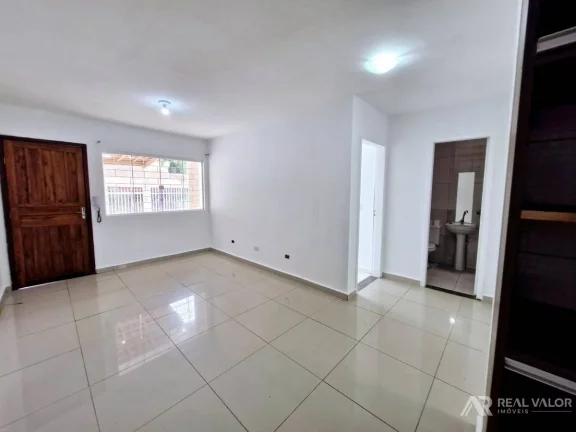 Imagem Casa de 03 Dormitórios para Locação no Bairro Gralha Azul em Fazenda Rio Grande