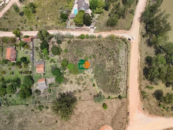 Imagem Chácara para Venda em São Roque, Saboó, Recanto Das Acácias, 2 dormitórios, 2 banheiros, 1 vaga