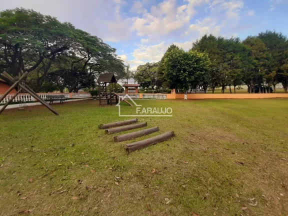 Imagem Terreno à venda em Araçoiaba da Serra com 865m², condomínio Village da Serra