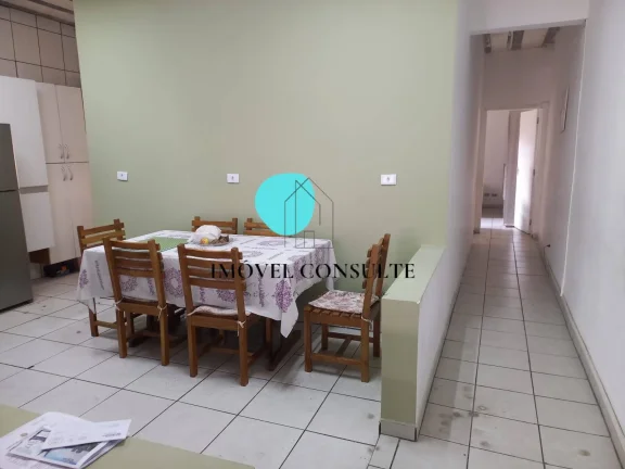 Imagem Oportunidade para Morar ou Investir! Sobrado Amplo com Renda de Locação.