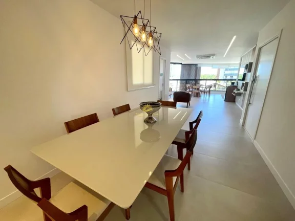 Imagem Mais do que um imóvel à beira-mar, este apartamento foi desenvolvido com tecnologias de ponta, con...