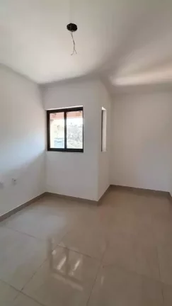 Imagem Casa duplex à venda, 3 quartos, 1 suíte, 2 vagas, Novo Centro - Santa Luzia/MG