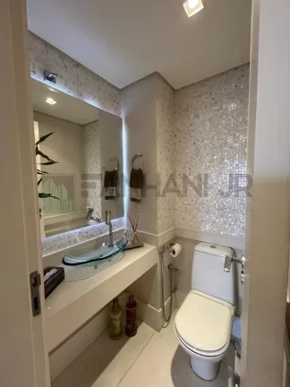 Imagem Espaçoso apartamento de luxo à venda no Itaim Bibi, São Paulo-SP: 4 quartos, 4 suítes, 3 salas, 6 banheiros, 3 vagas de garagem, 213m²!