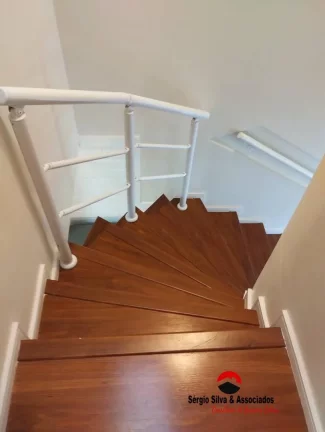Imagem Apartamento Duplex Mobiliado a Venda no Vila Capivari em Campos do Jordão.