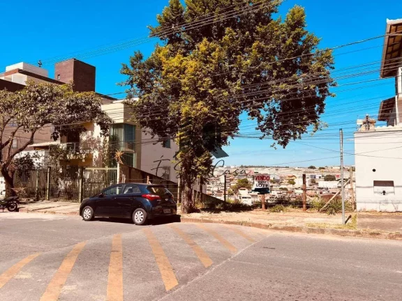 Imagem Lote a venda Bairro Cabral Contagem Mg