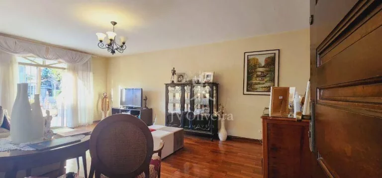 Imagem Sobrado à venda, 204 m² com 4 dormitórios, 2 suítes, 4 banheiros, 2 vagas - Jardim das Vertentes - São Paulo/SP