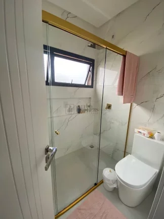 Imagem Casa com 5 suítes à venda no condomínio Caledônia