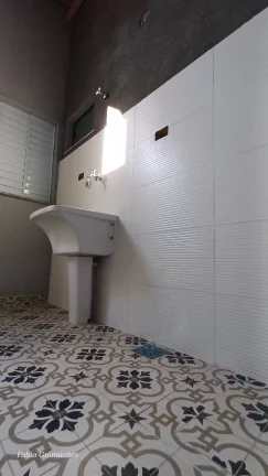 Imagem Compre esta linda casa no Ipê em Pindamonhangaba