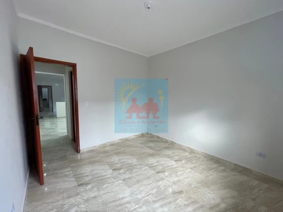 Imagem Casa com Piscina na Praia de Itanhaém, 359.900,00
